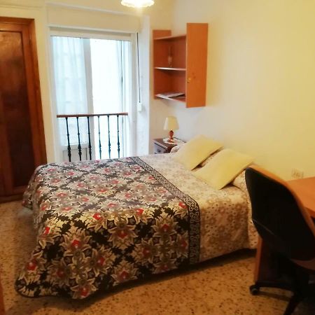 Апартаменти Pension Residencia Universitaria Rey Сантьяго-де-Компостела Екстер'єр фото