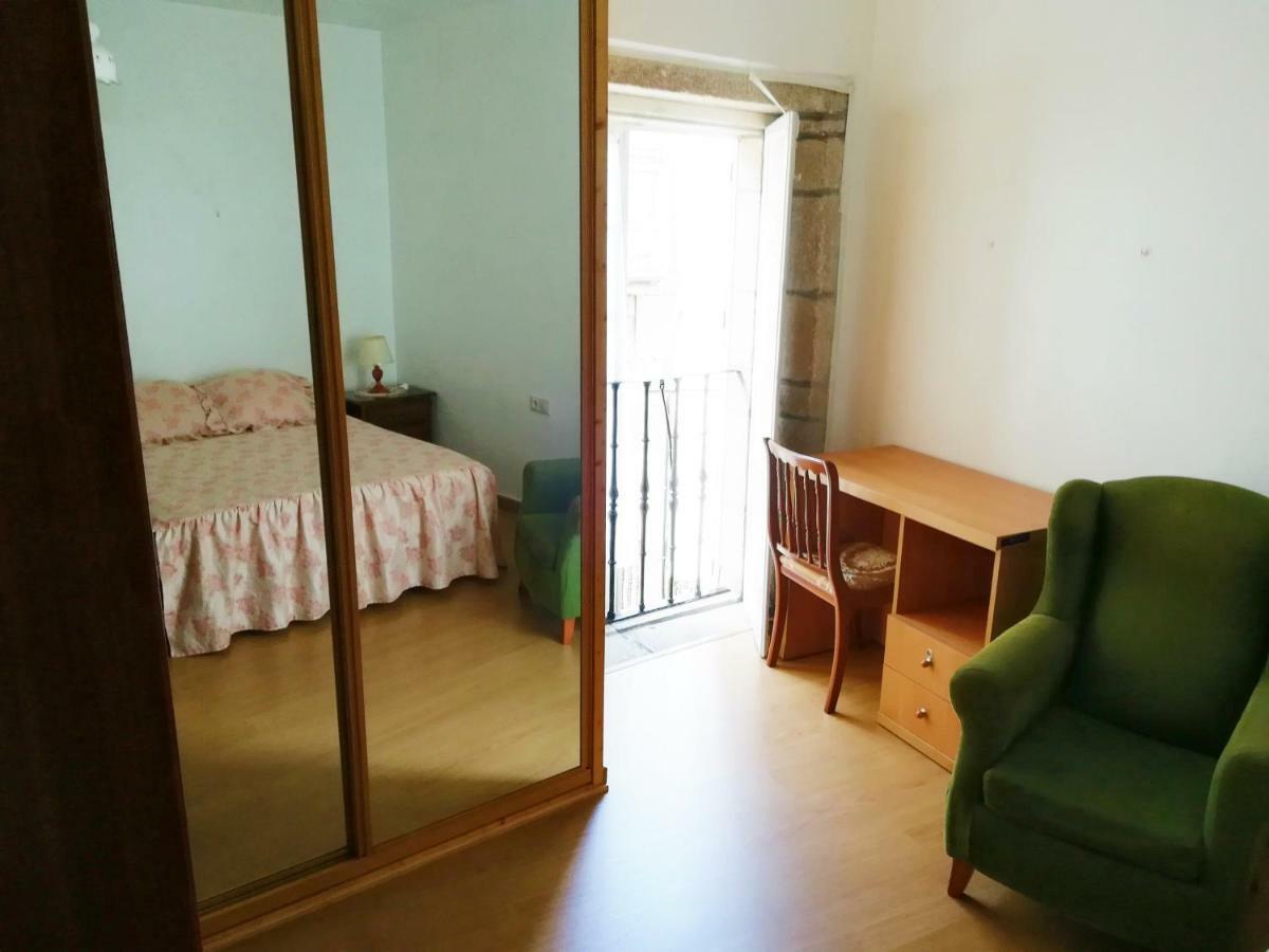 Апартаменти Pension Residencia Universitaria Rey Сантьяго-де-Компостела Екстер'єр фото